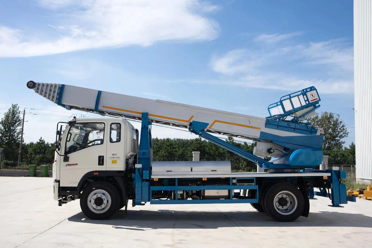 黄平云梯上料车租赁费用