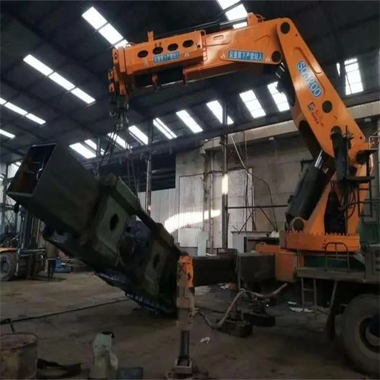 黄平130吨折臂吊车出租吊机租赁附近电话